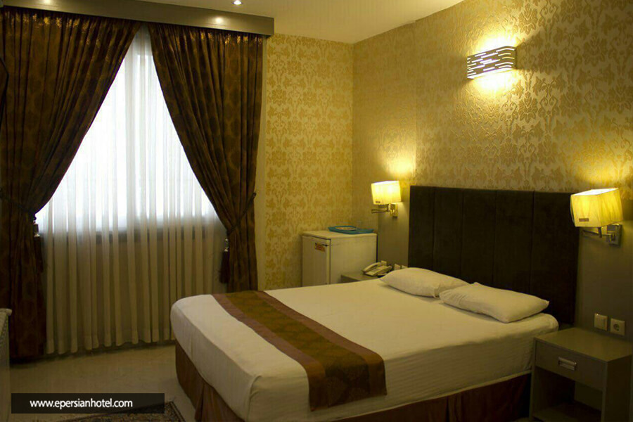 <br />
<b>Notice</b>:  Undefined index: caption in <b>/home/epersian/public_html/epersianhotel/pages/hotel/v2/section/main.php</b> on line <b>118</b><br />
