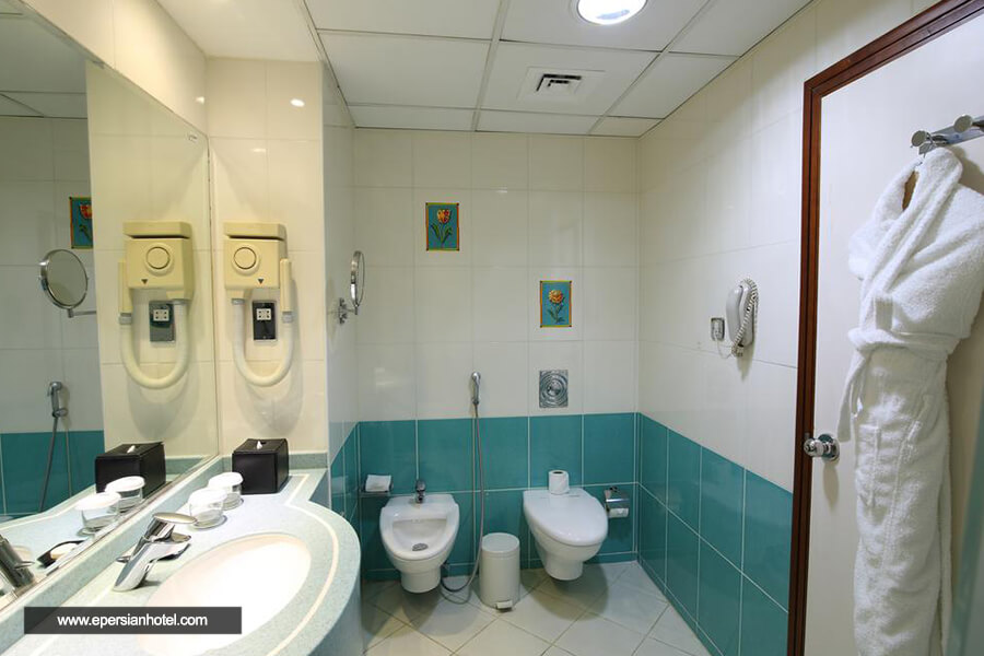 هتل کورال دیره دبی حمام 