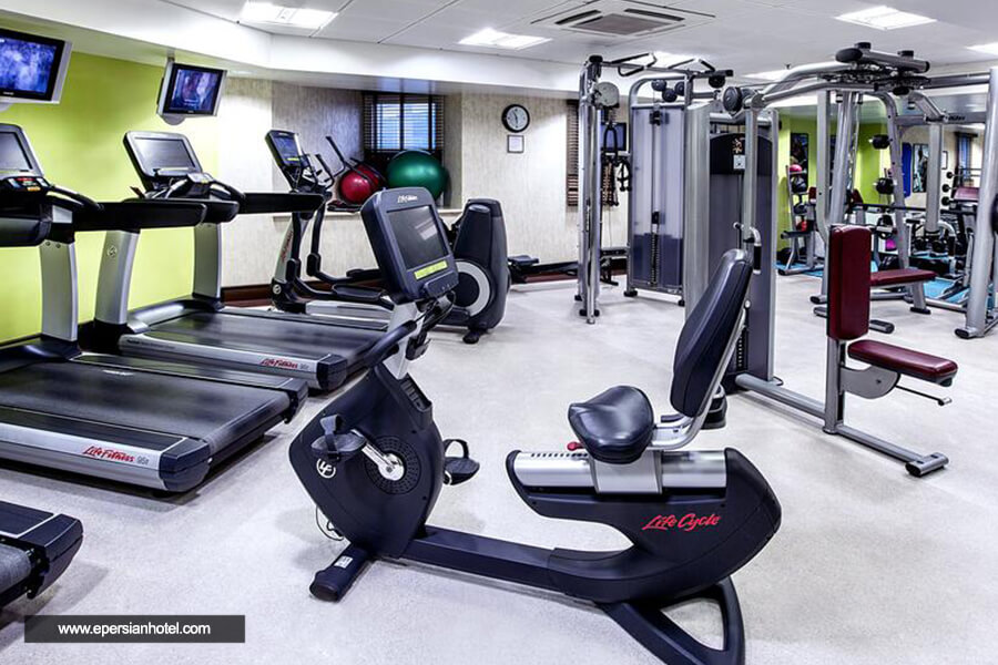 هتل کرون پلازا دیره دبی باشگاه 