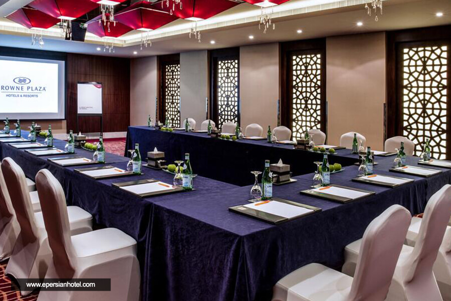 هتل کرون پلازا دیره دبی اتاق جلسه 