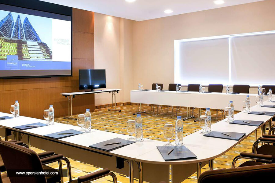 هتل نووتل البرشا دبی سالن کنفرانس