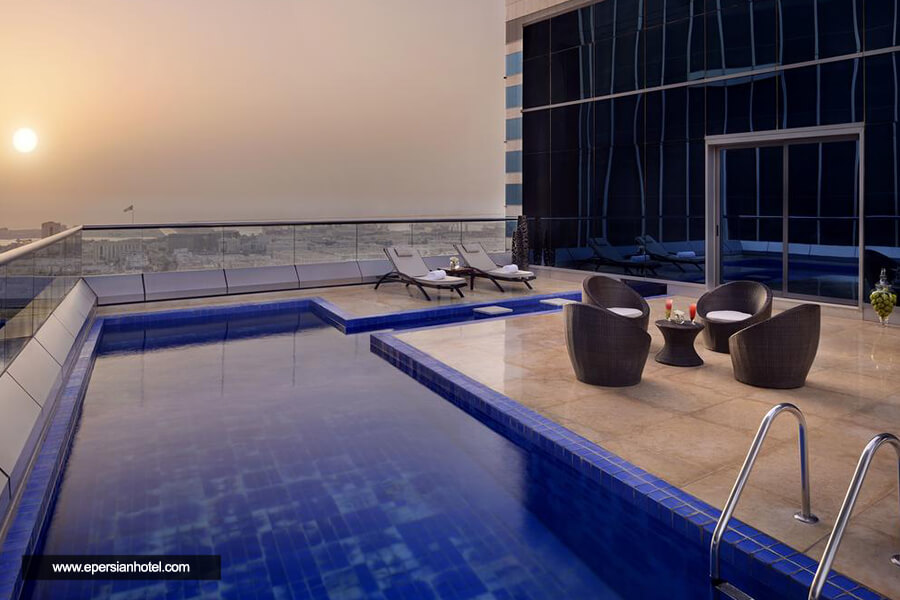 هتل د اچ دبی استخر 