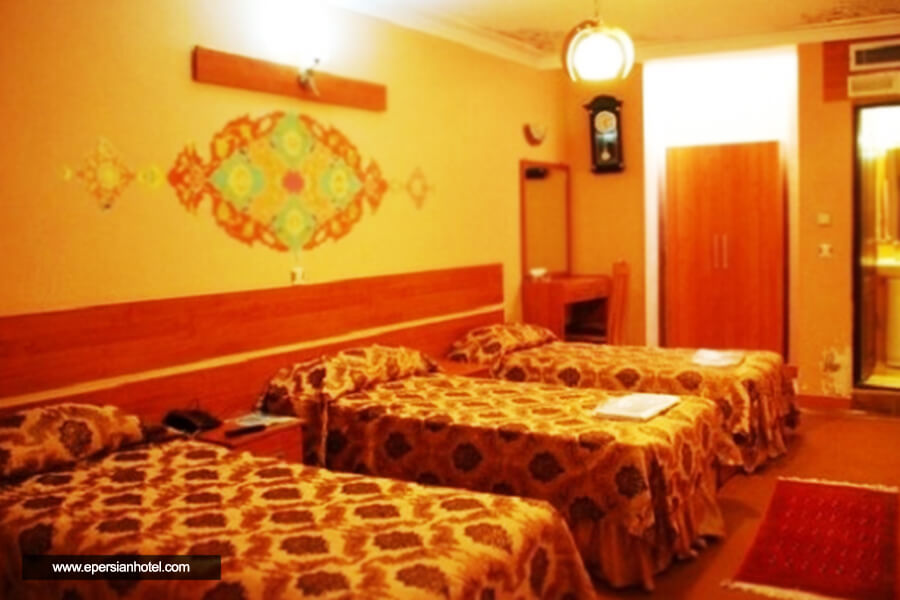 هتل سنتی ابن سینا اصفهان اتاق سه تخته