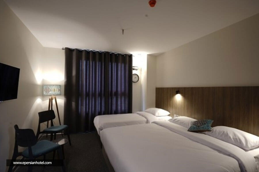 اتاق سه تخته هتل کاربات اصفهان