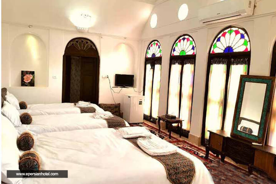 هتل سنتی هفت خوان یزد اتاق چهارتخته