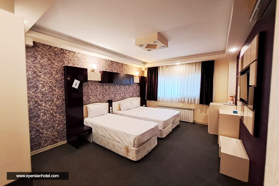 اتاق سه تخته هتل هیراد مشهد
