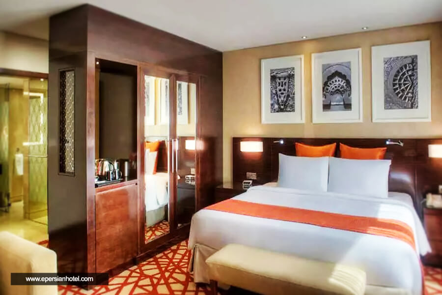 اتاق دو تخته هتل کرون پلازا دیره دبی