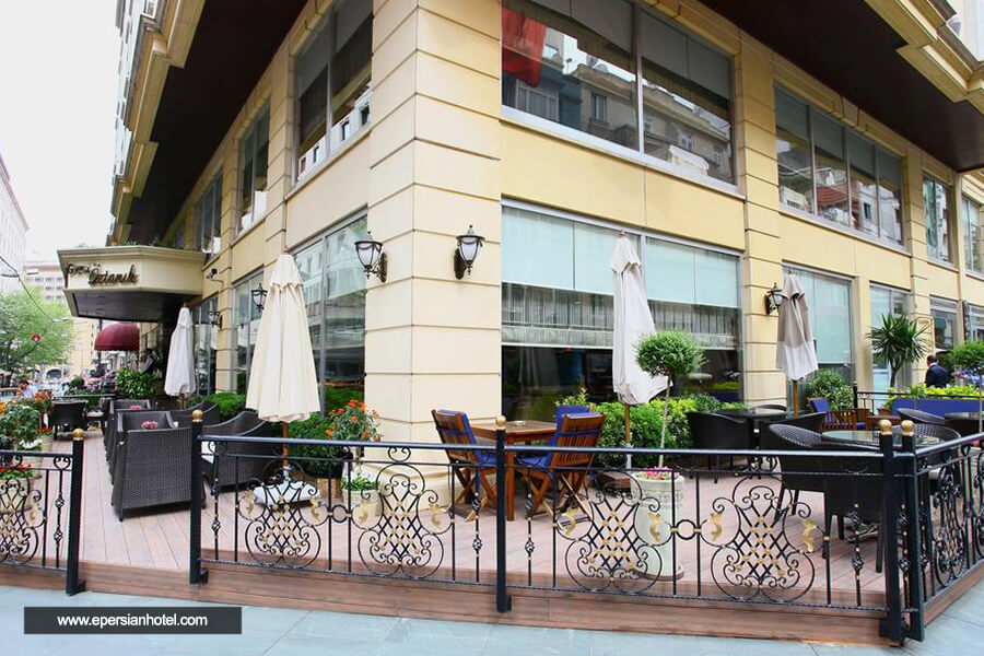 هتل گرند اوزتانیک استانبول نما