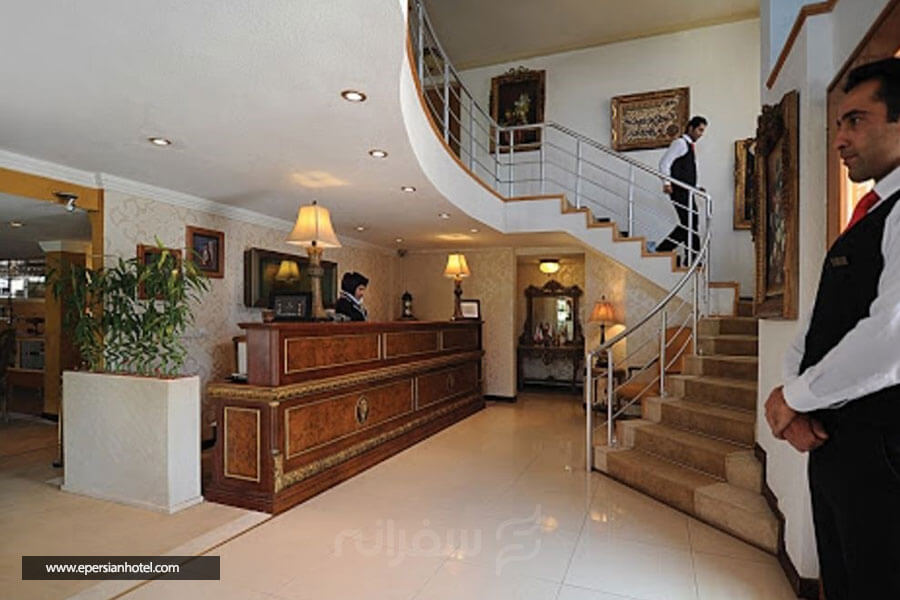 <br />
<b>Notice</b>:  Undefined index: caption in <b>/home/epersian/public_html/epersianhotel/pages/hotel/v2/section/main.php</b> on line <b>118</b><br />
