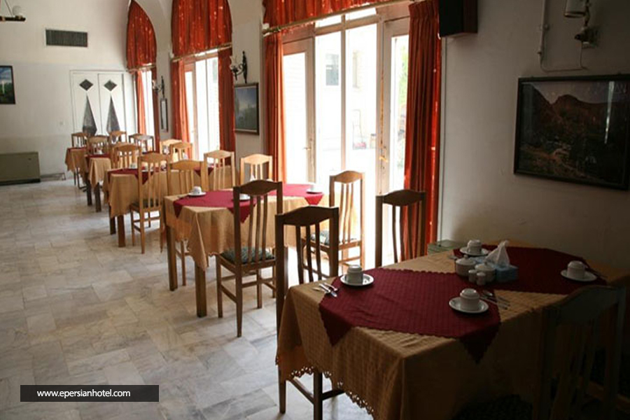 هتل جهانگردی شهر کرد رستوران