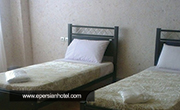 یک تخته پشت به دریا ونوس چابهار