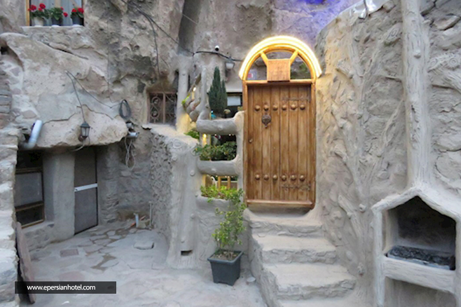 اقامتگاه بومگردی هما تبریز نما