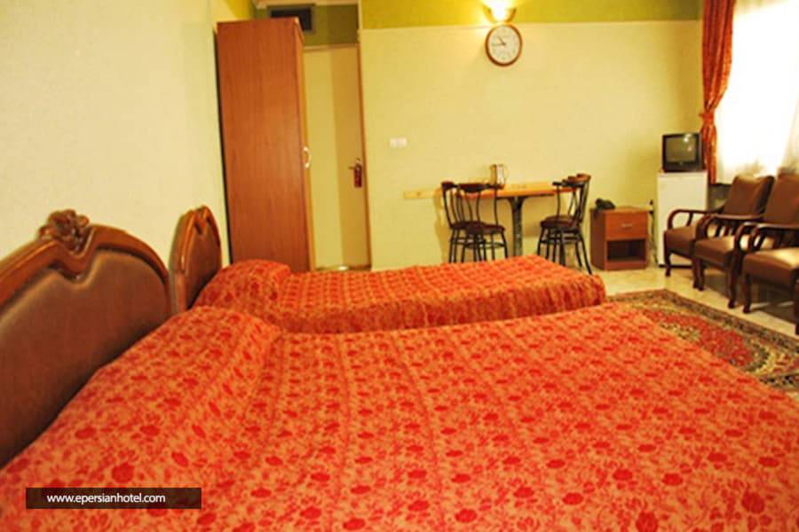 هتل آپارتمان رازی تهران اتاق سه تخته