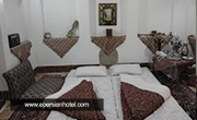 یک تخته تاریخی لب خندق یزد