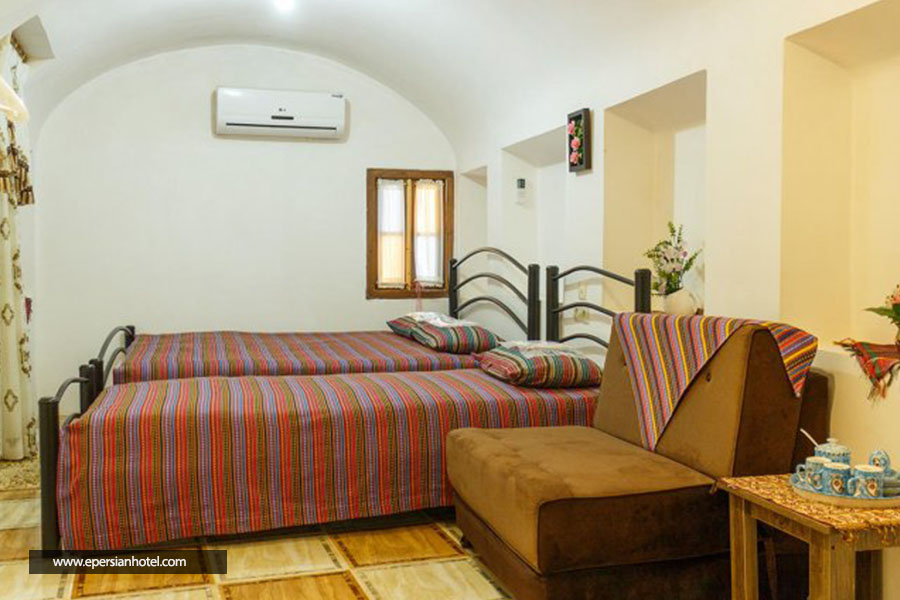اقامتگاه سنتی قنات یزد اتاق سه تخته