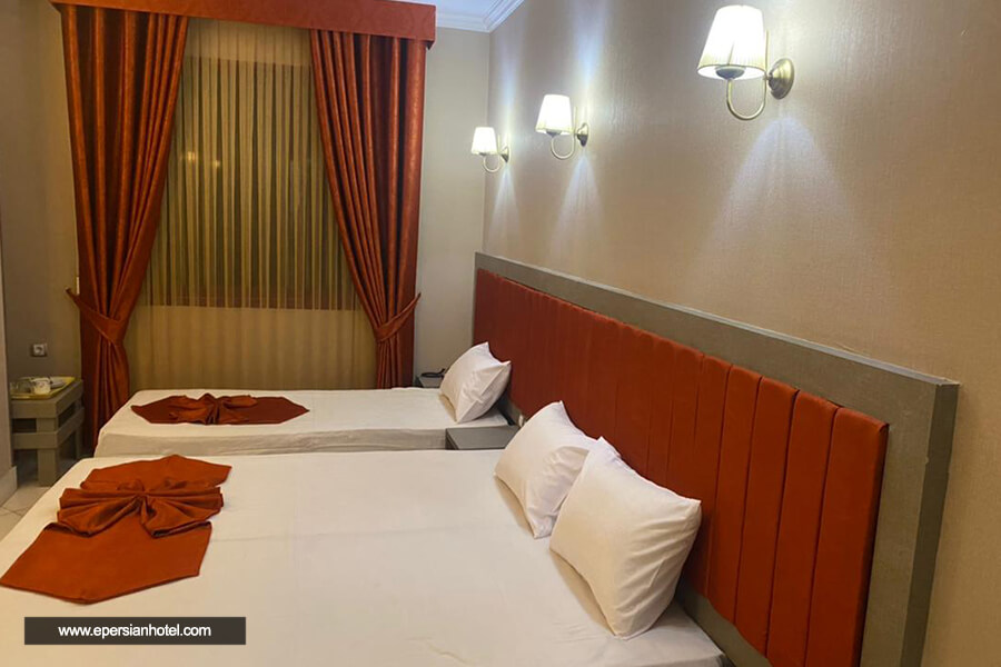 اتاق سه تخته هتل شمس مشهد