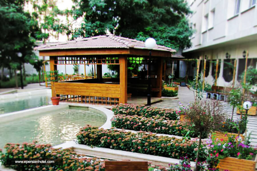 فضای سبز هتل تهران مشهد