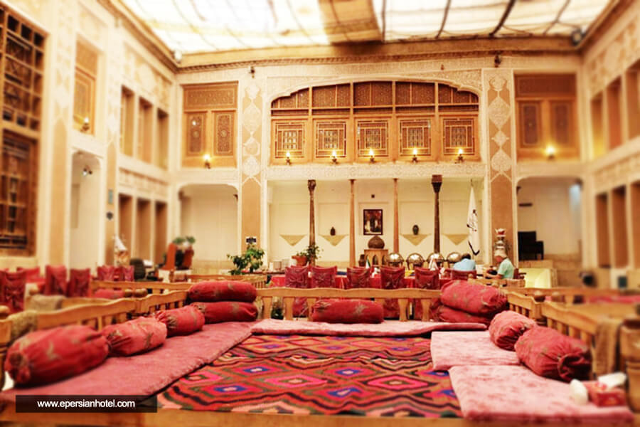 هتل آنتیک ملک التجار یزد نما