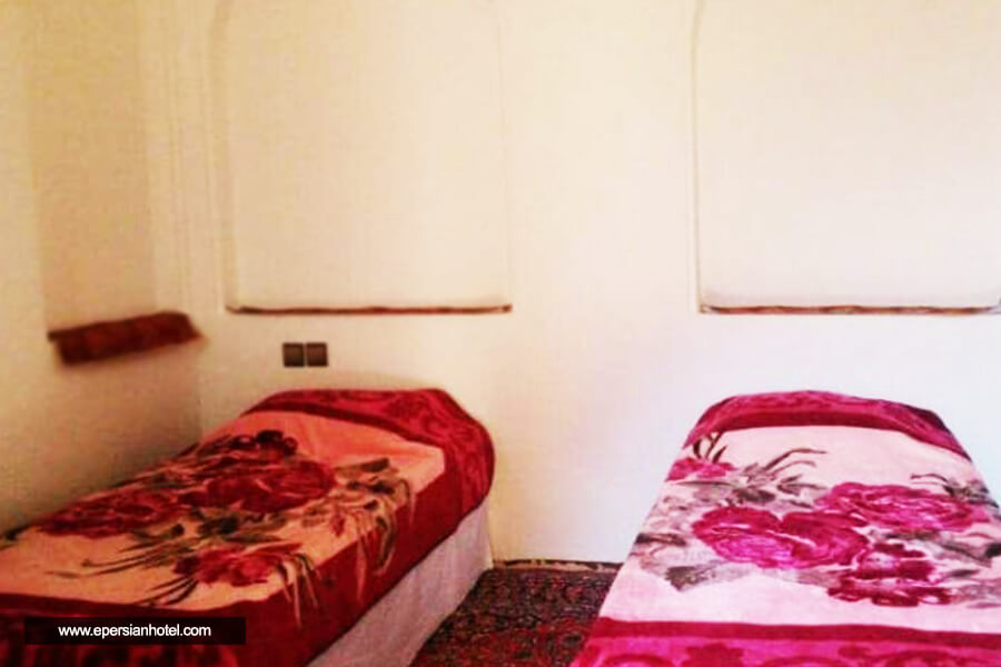 خانه مسافر گلکار یزد اتاق دو تخته