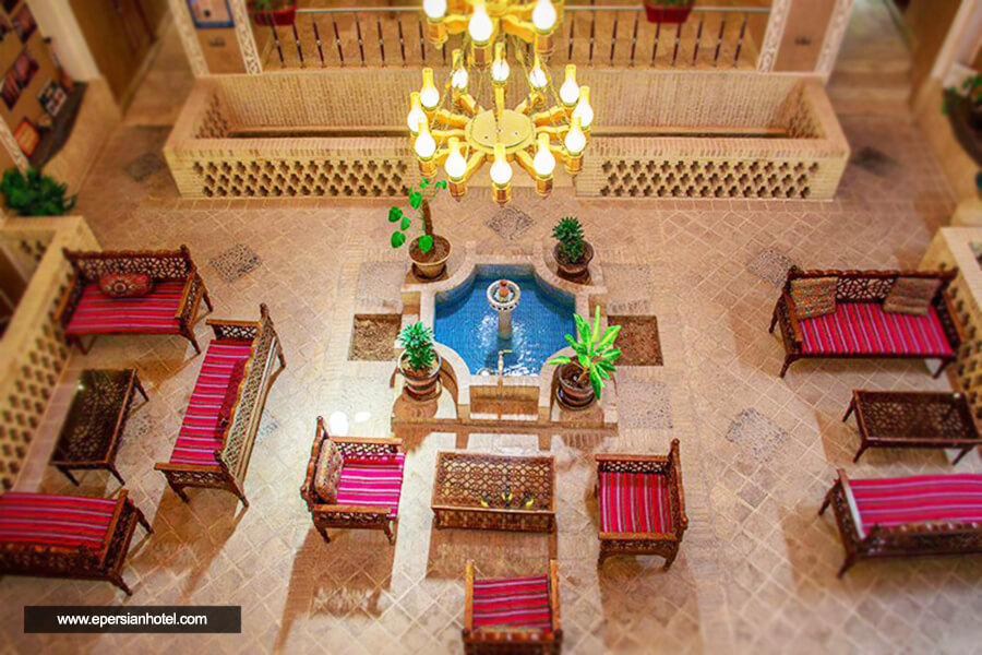 هتل سنتی کوله پشتی یزد لابی