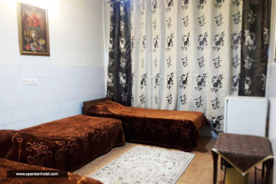 مهمانپذیر ملت یزد اتاق سه تخته