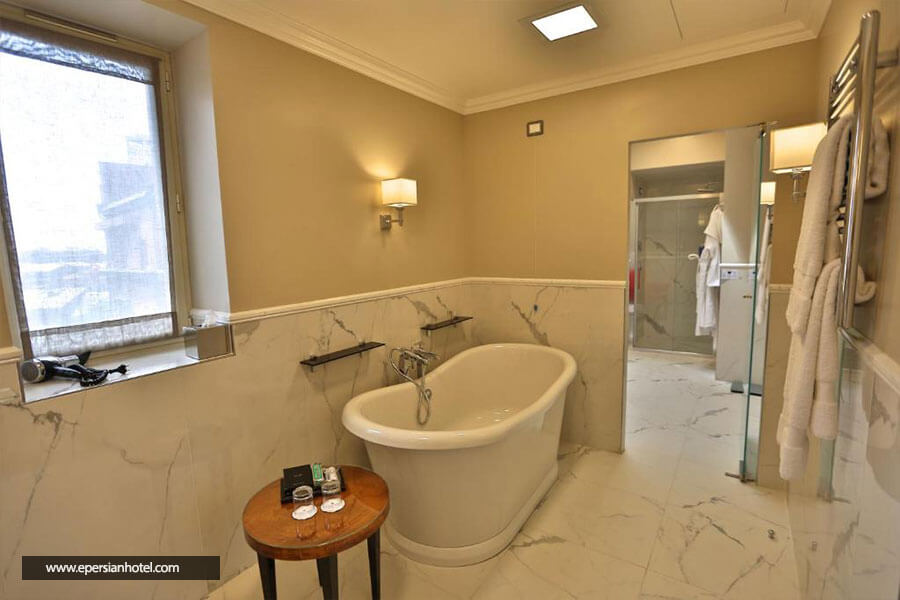 حمام هتل گرند ایروان