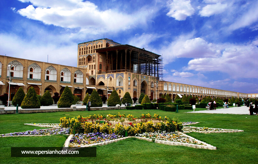 عمارت زیبا و جذاب عالی قاپو اصفهان