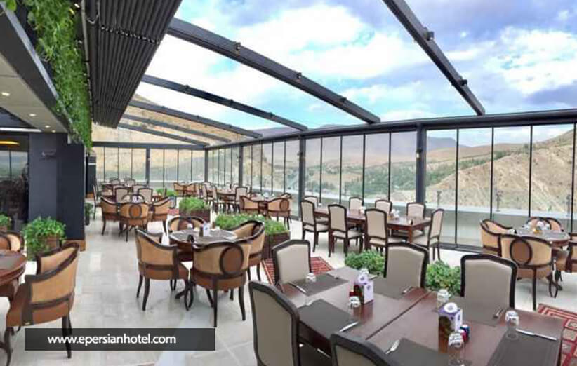 طراحی و دکوراسیون هتل بزرگ شیراز