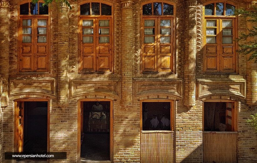خانه توکلی مشهد دارای اسکلتی چوبی 