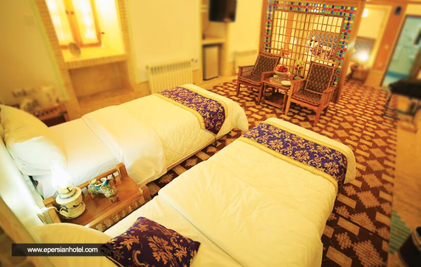 اتاق های هتل مشیر الممالک یزد و اقامتی قاجاری