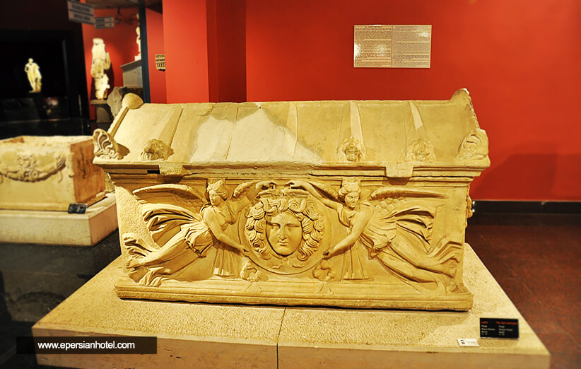 موزه باستان شناسی آنتالیا