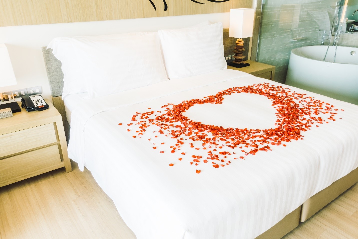 honeymoon room in Mashhad hotel