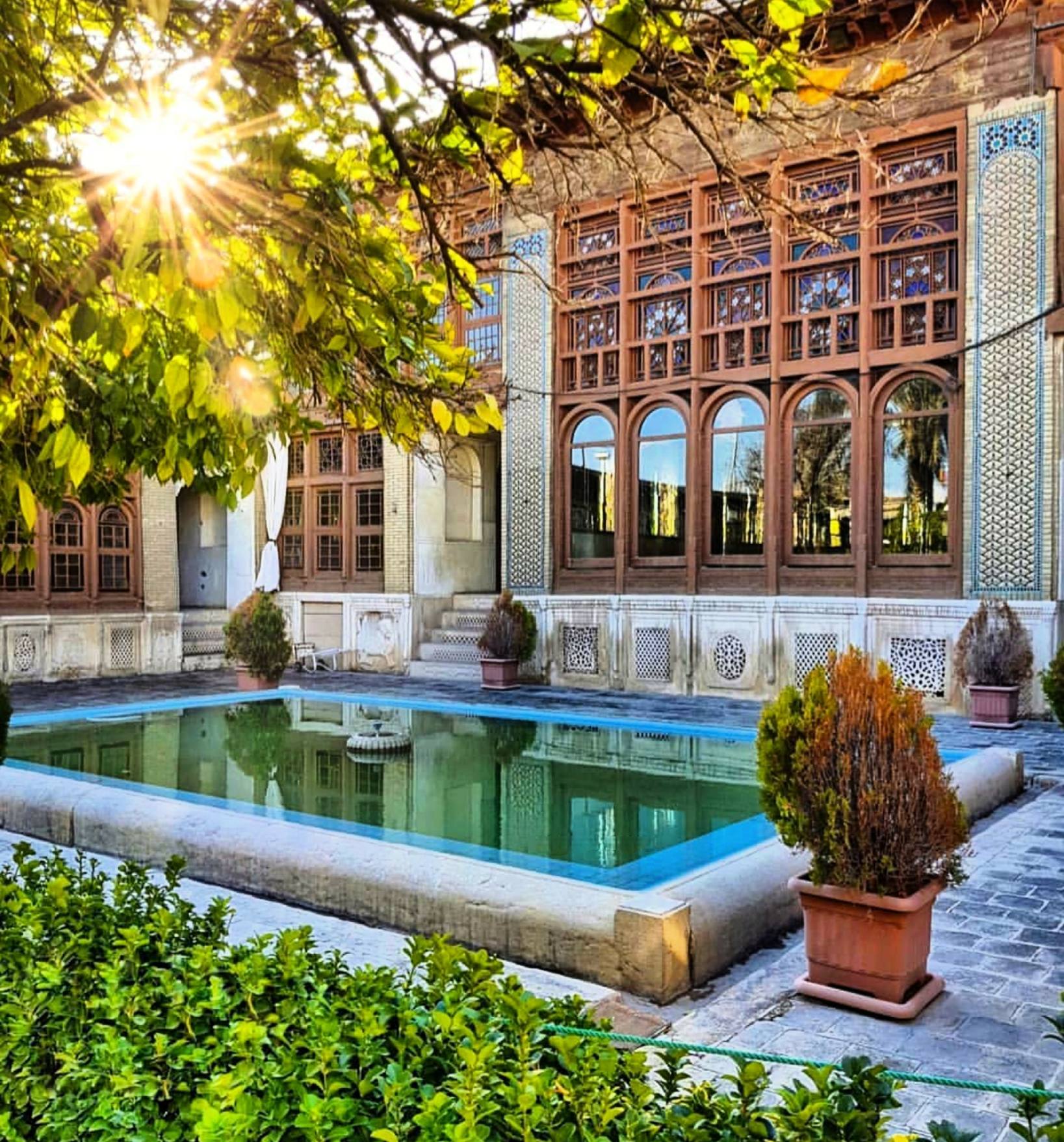 خانه زینت الملک شیراز | تجربه‌ی ناب اصالت و شکوه قاجار در شیراز