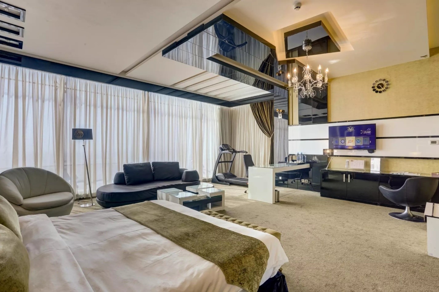 honeymoon suite at Rose Dorvishi Hotel Mashhad