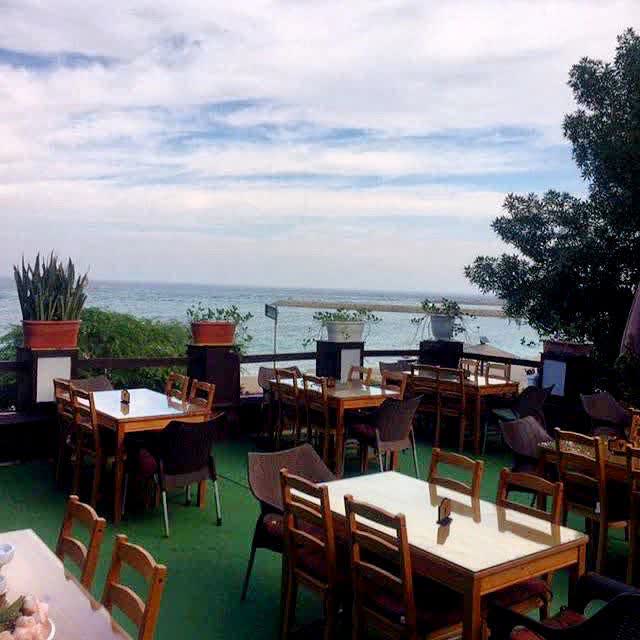 کافه های روف گاردن هتل های کیش: آسمان، دریا و یک فنجان آرامش