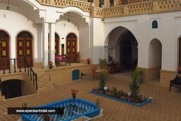  هتل اقامتگاه سنتی آمیرزا کاشان