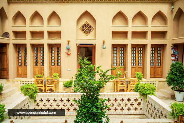 هتل سنتی یزدان گرد یزد