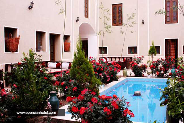 هتل سنتی کوروش یزد